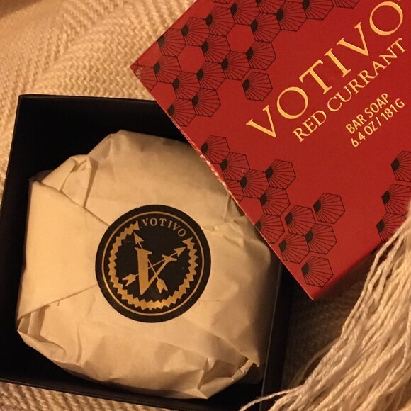VOTIVO Red Currant Triple Milled Hand Bar Soap New in Box Rare Find - Picture 1 of 5